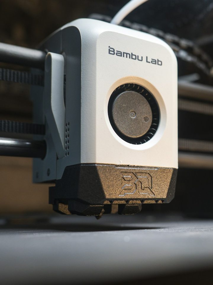 White Bambu Lab print head close up